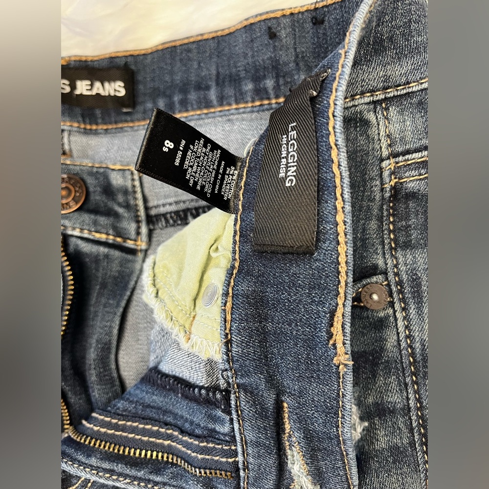 Express Jeans- Hi Rise legging (8s) - Picture 5 of 5
